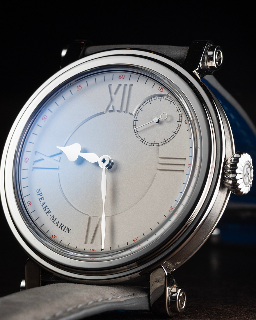 ACADEMIC SILVERY WHITE