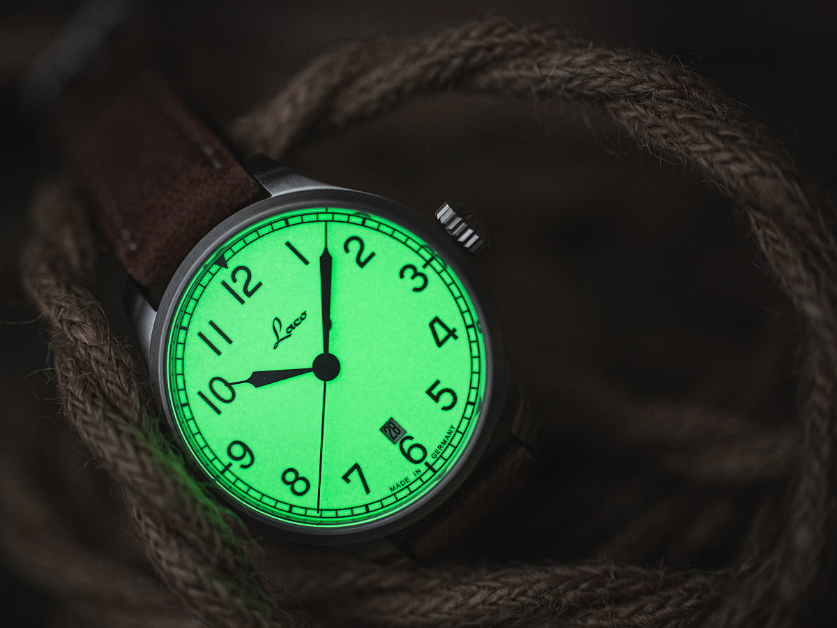 Navy Watches Valencia 42