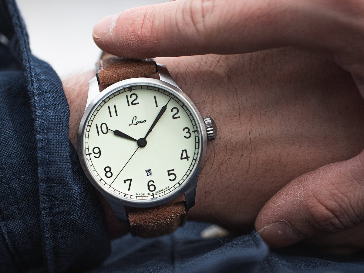 Navy Watches Valencia 42